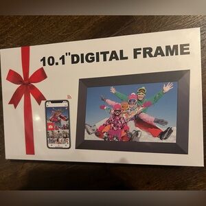 Unopened 10.1" Digital Photo Frame with Black Border